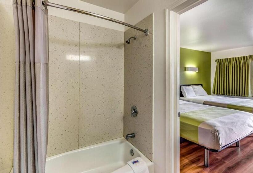 اتاق لوکس با تخت بزرگ, Motel 6visalia, Ca