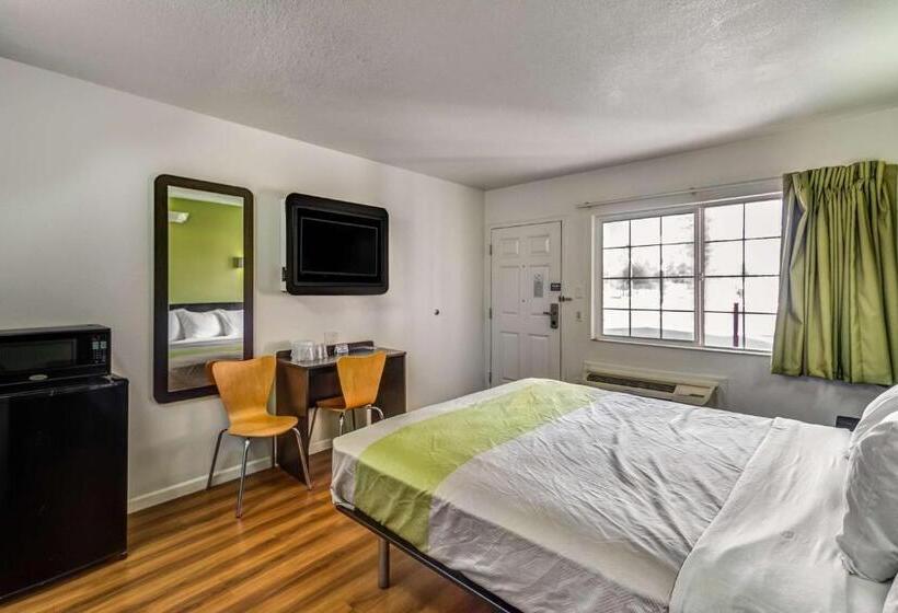 اتاق لوکس, Motel 6visalia, Ca