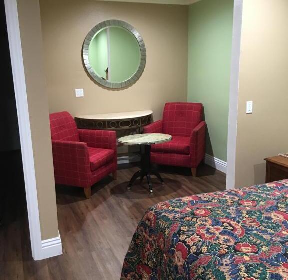 سوئیت 2 خوابه, American Inn & Suites Lax