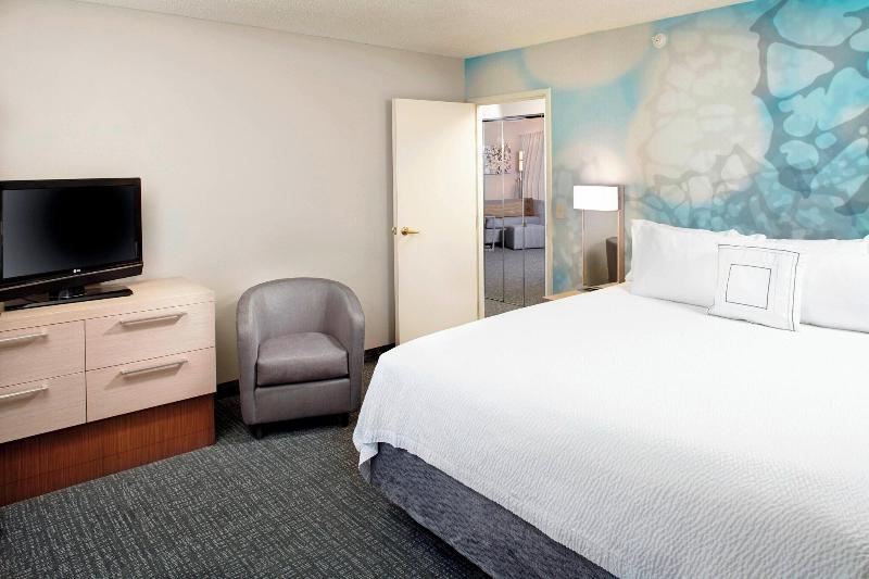سوئیت با تخت بزرگ, Courtyard By Marriott Lansing