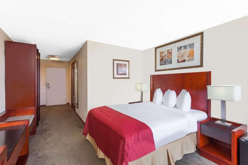 اتاق استاندارد با تخت بزرگ, Doubletree By Hilton Palmdale, Ca