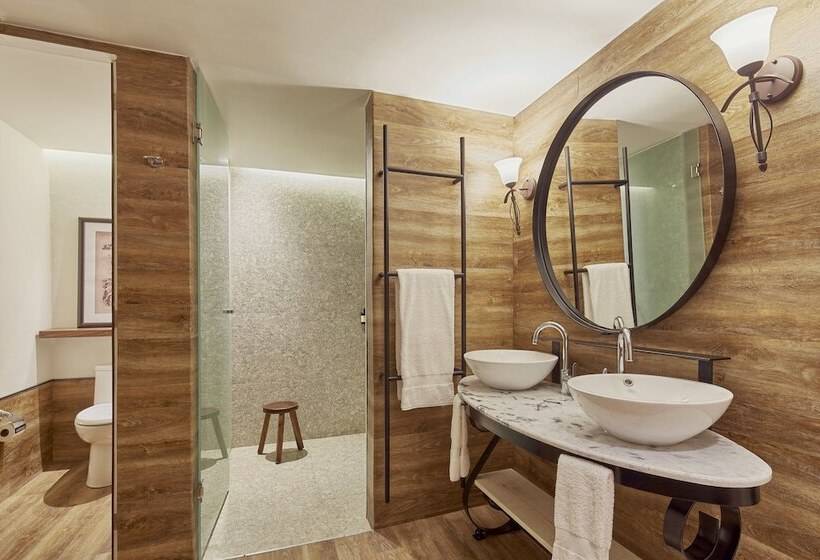 سوییت خانوادگی, Fiesta Americana Hacienda Galindo Resort & Spa