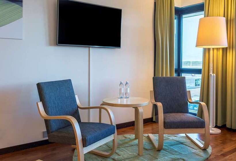 اتاق اجرایی با تخت بزرگ, Hilton Imperial Dubrovnik