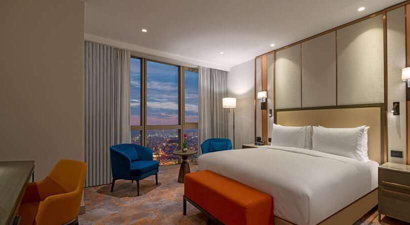 اتاق اجرایی با تخت بزرگ, Hilton Imperial Dubrovnik
