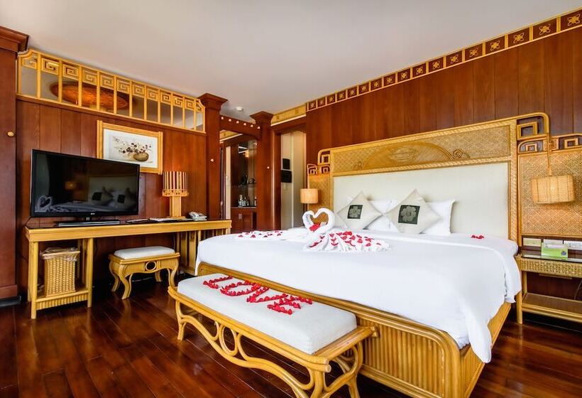 سوییت اجرایی, Huong Giang Hotel Resort & Spa