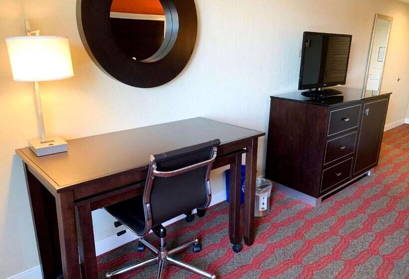 Premium Room, Laguardia Plaza