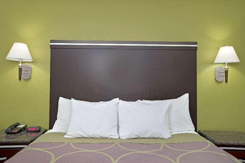 اتاق استاندارد با تخت دو نفره بزرگ, Super 8 By Wyndham Inglewood/lax/la Airport