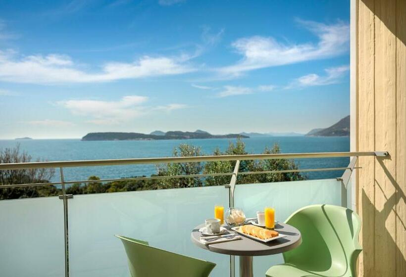 اتاق سوپریور با بالکن, Valamar Argosy
