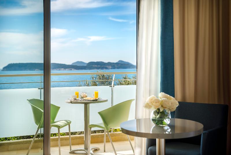 اتاق سوپریور با بالکن, Valamar Argosy