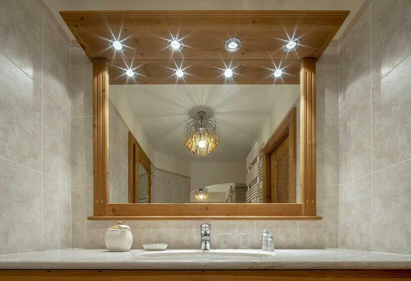 اتاق رمانتیک, La Perla: The Leading Hotels Of The World