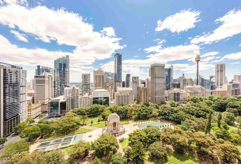 Classic Room with Views, Pullman Sydney Hyde Park