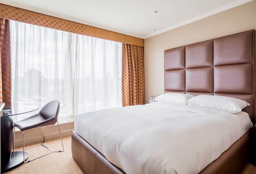 اتاق استاندارد, Radisson Blu Hotel, London Heathrow