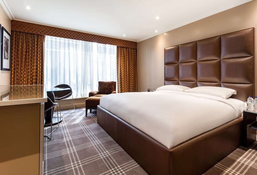 اتاق پرمیوم, Radisson Blu Hotel, London Heathrow