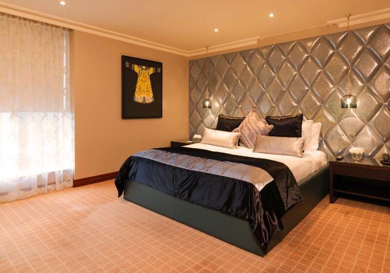 سوییت, Radisson Blu Hotel, London Heathrow