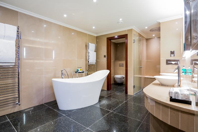 سوییت, Radisson Blu Hotel, London Heathrow