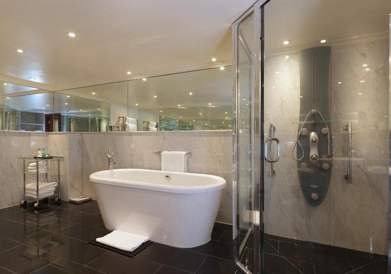 سوییت, Radisson Blu Hotel, London Heathrow