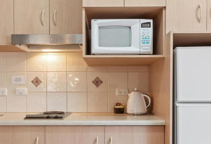 آپارتمان 1 خوابه, Taft Apartments