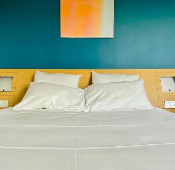 اتاق اجرایی, Novotel Nantes Centre Bord De Loire