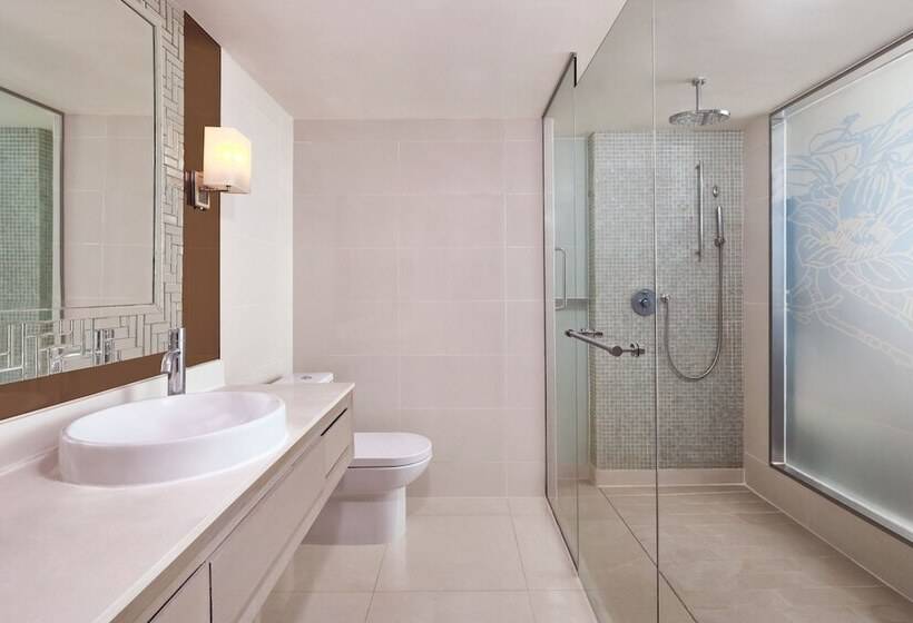 Номер Executive, Sheraton Bandung Hotel & Towers