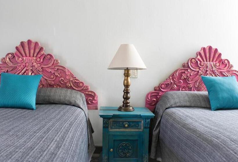 سوییت, Boutique Naura Centro