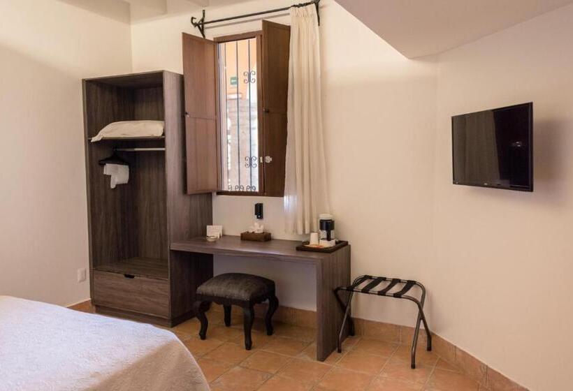 اتاق استاندارد, Boutique Naura Centro