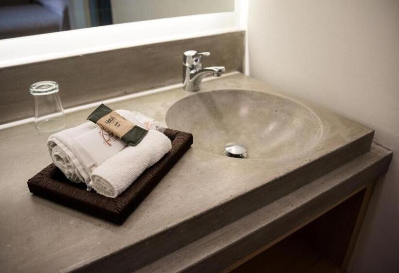 اتاق استاندارد, Boutique Naura Centro