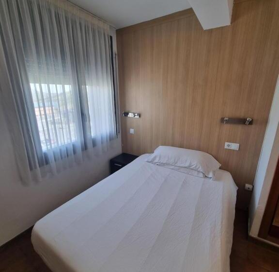 Standard Room, Avanti