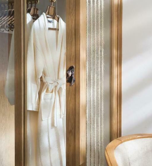 اتاق استاندارد با چشم‌انداز دریا, Azia Resort & Spa