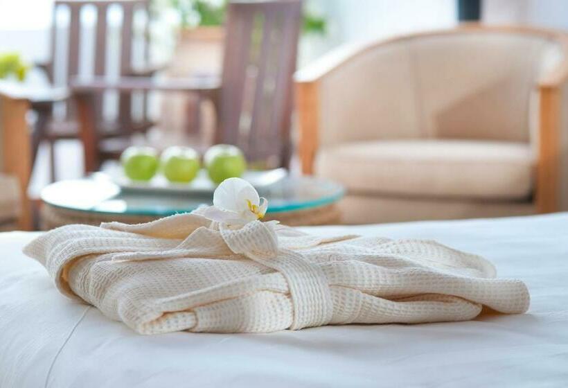 اتاق سوپریور با چشم‌انداز دریا, Azia Resort & Spa