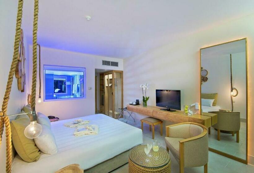 سوییت خانوادگی, Azia Resort & Spa