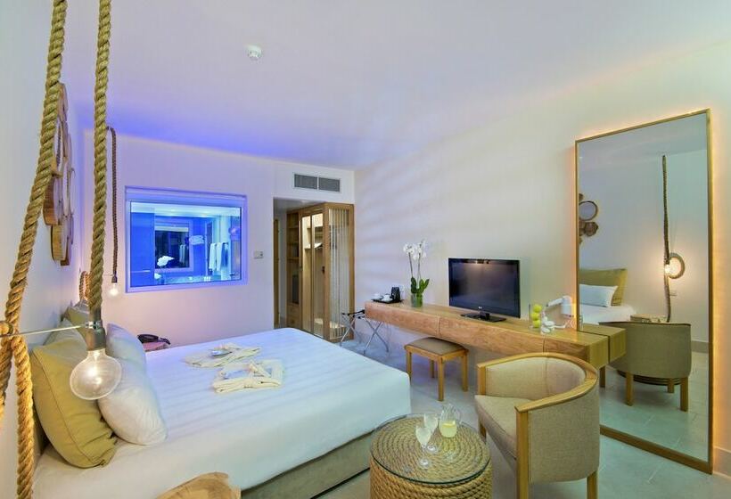 سوییت خانوادگی, Azia Resort & Spa