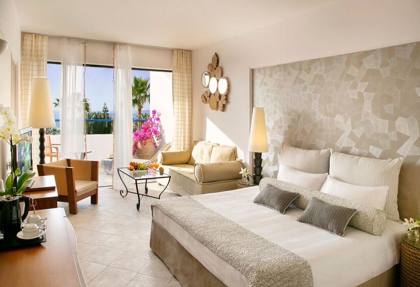 سوئیت جونیور پریمیوم با چشم‌انداز دریا, Azia Resort & Spa