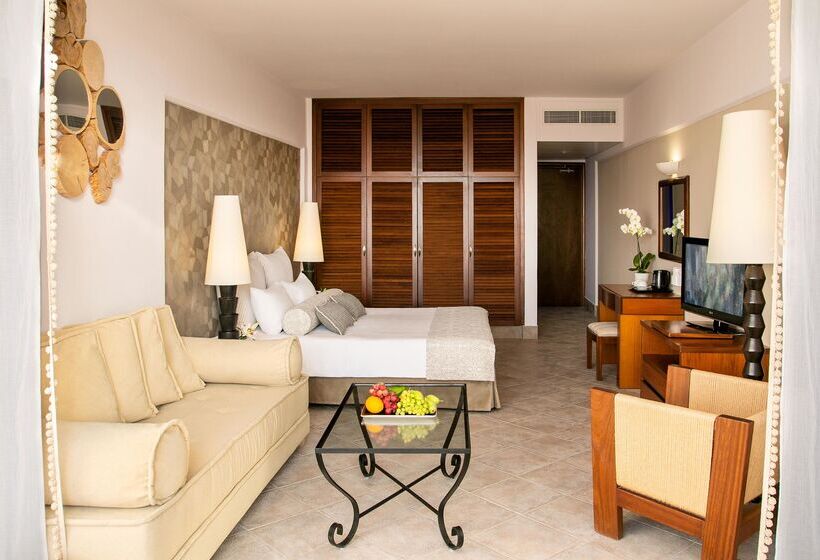 سوئیت جونیور پریمیوم با چشم‌انداز دریا, Azia Resort & Spa