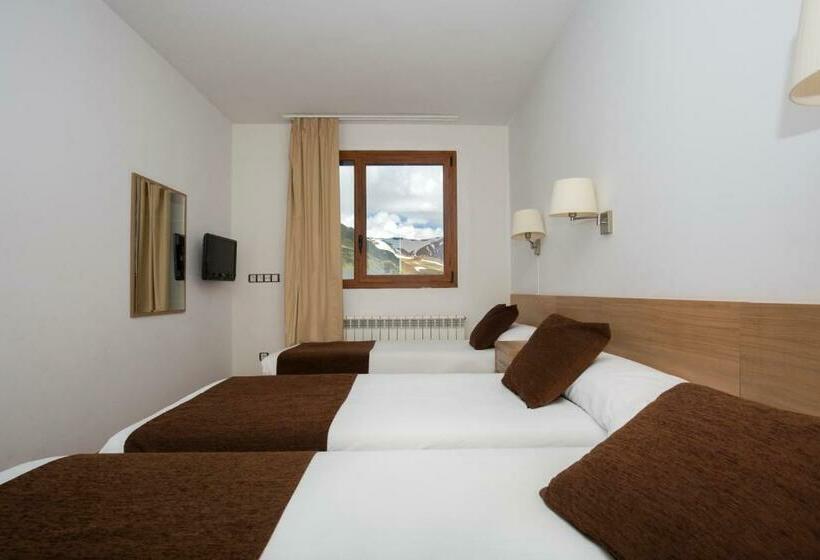 Standard Triple Room, Catalunya Ski