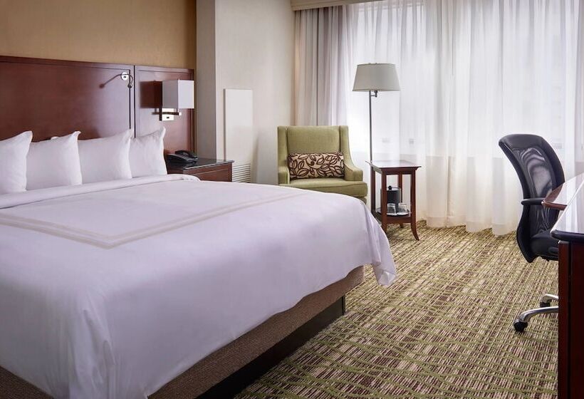 اتاق استاندارد با تخت دوبل برای معلولان, Cleveland Marriott Downtown At Key Tower