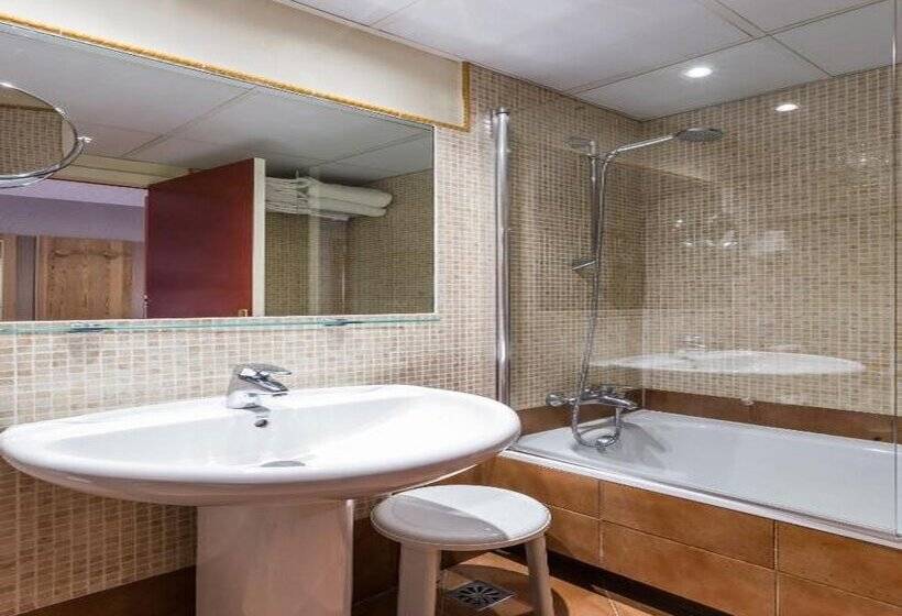 اتاق استاندارد اینتریور, Grand Pas