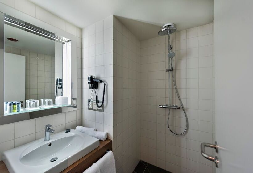 اتاق استاندارد, Holiday Inn Berlin Citywest