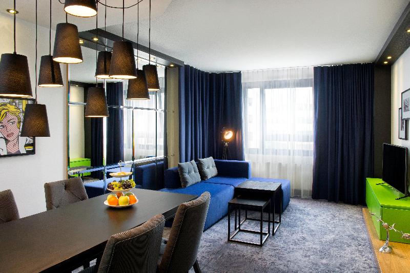 سوییت جونیور, Holiday Inn Stuttgart, An Ihg