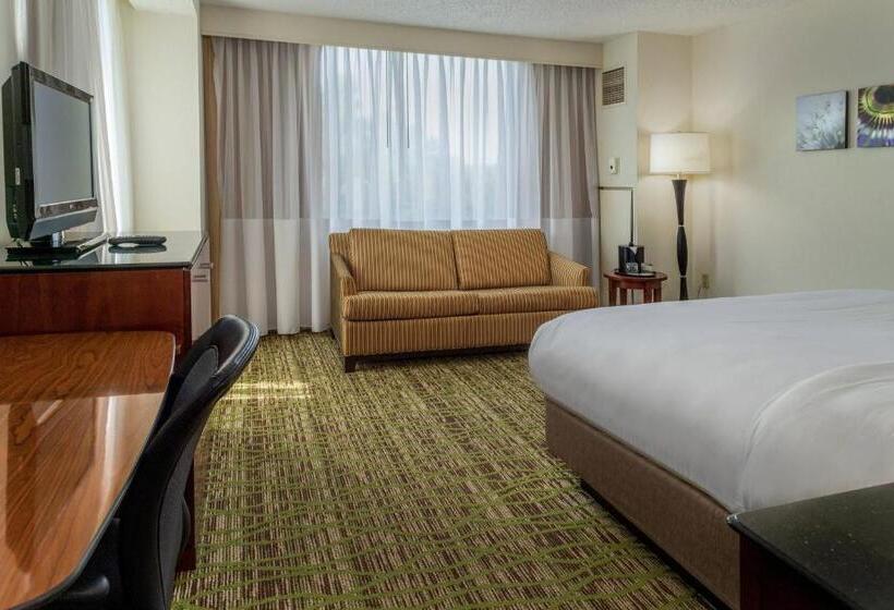 اتاق استاندارد با تخت بزرگ, Marriott St. Louis West