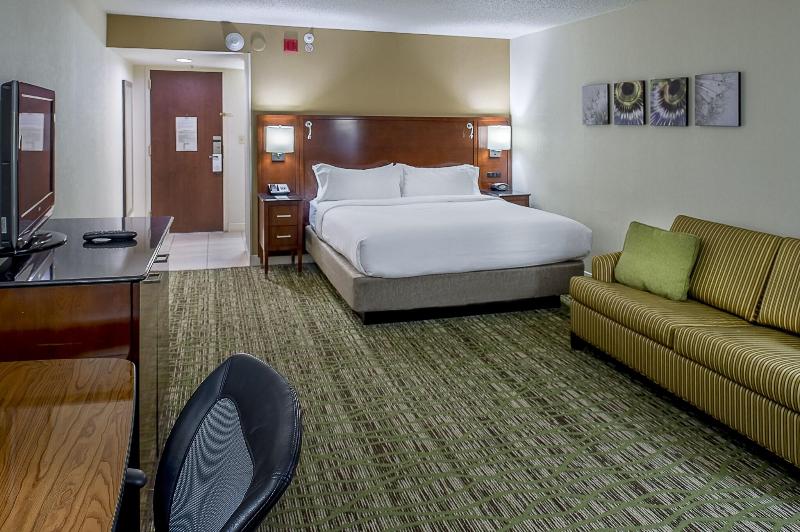 اتاق استاندارد با تخت بزرگ, Marriott St. Louis West