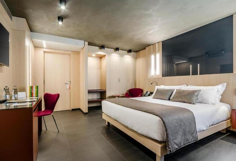 Quarto Estandar Cama King para Deficientes Físicos, Metropolis