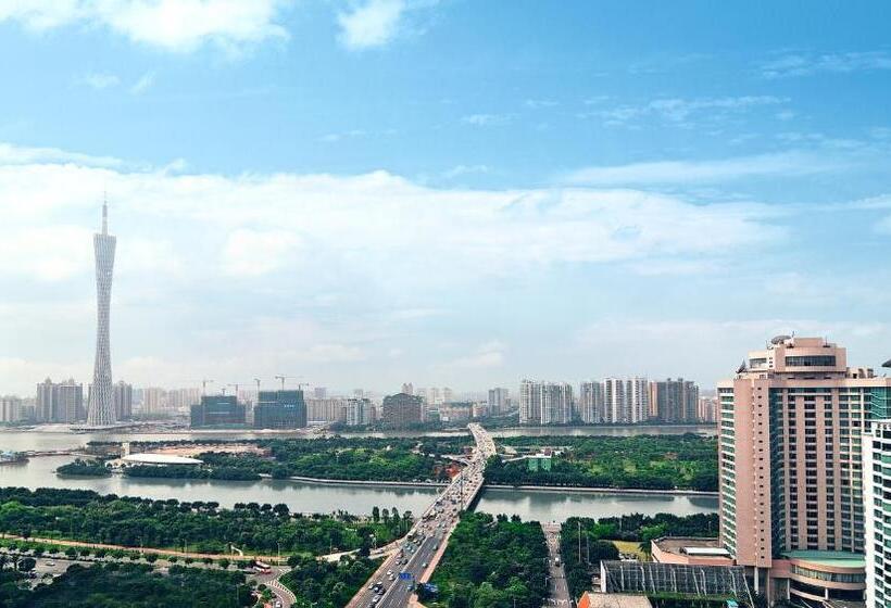 Business Room, Ramada By Wyndham Pearl Guangzhou