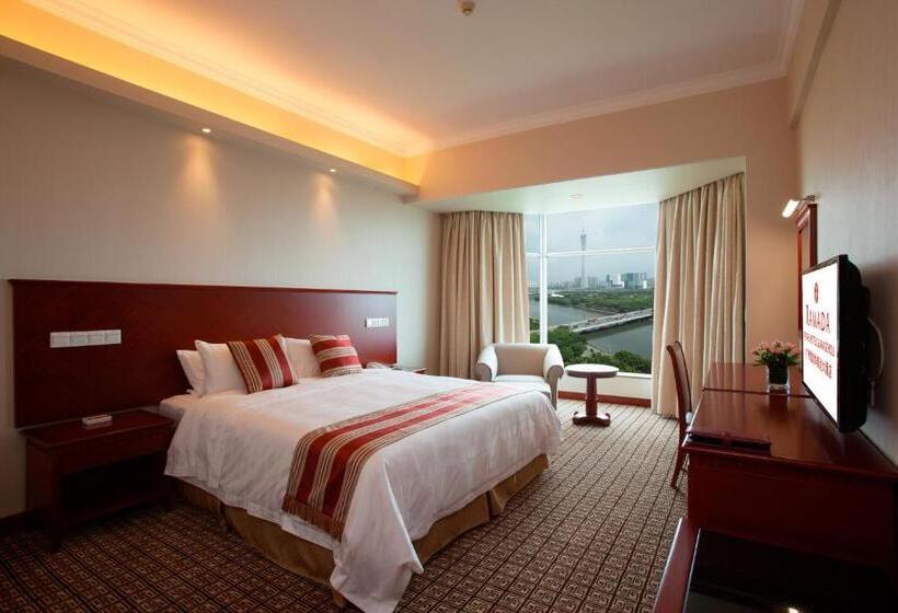 Номер бизнес-класса, Ramada By Wyndham Pearl Guangzhou Canton Fair Free Shuttle Bus