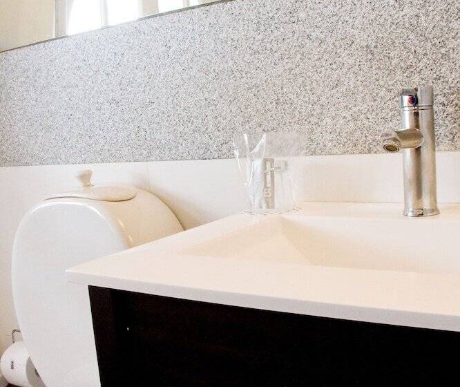 Estudio Superior, Ulises Recoleta Suites