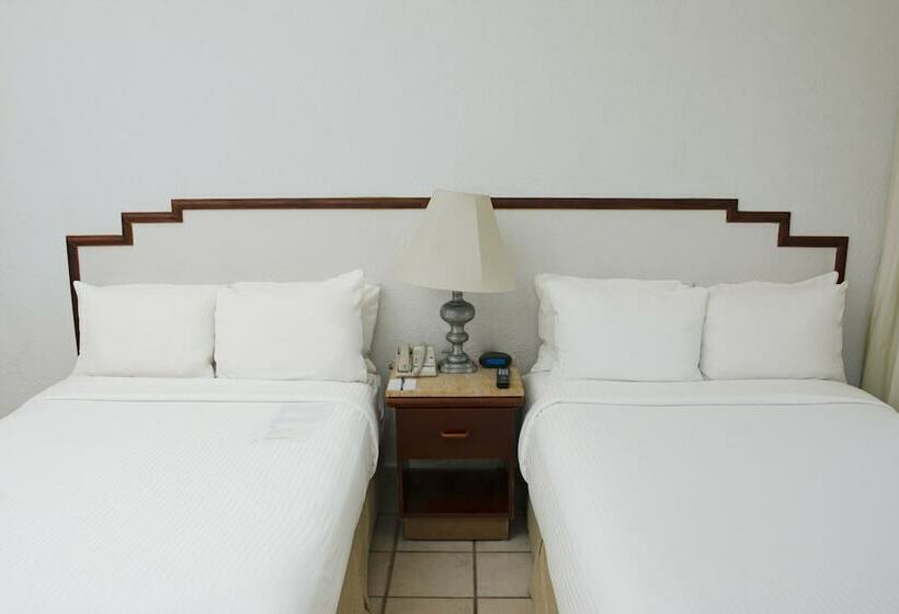 اتاق سوپریور با چشم‌انداز دریا, Emporio Ixtapa   With Optional All Inclusive