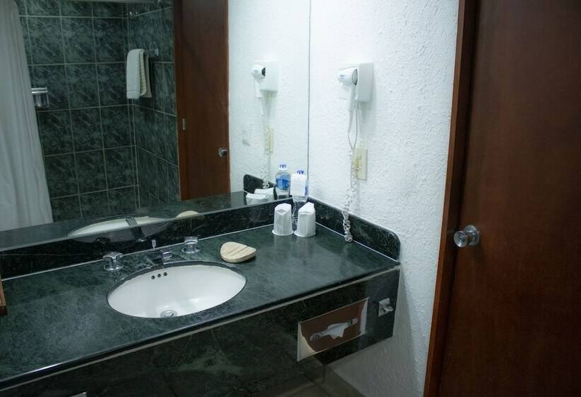اتاق سوپریور با چشم‌انداز دریا, Emporio Ixtapa   With Optional All Inclusive