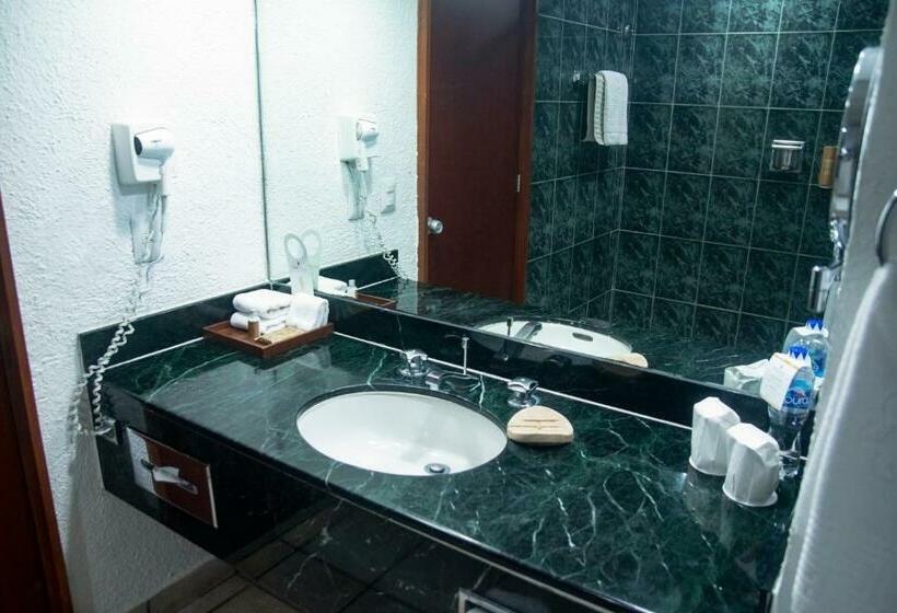 سوئیت با تخت بزرگ, Emporio Ixtapa   With Optional All Inclusive