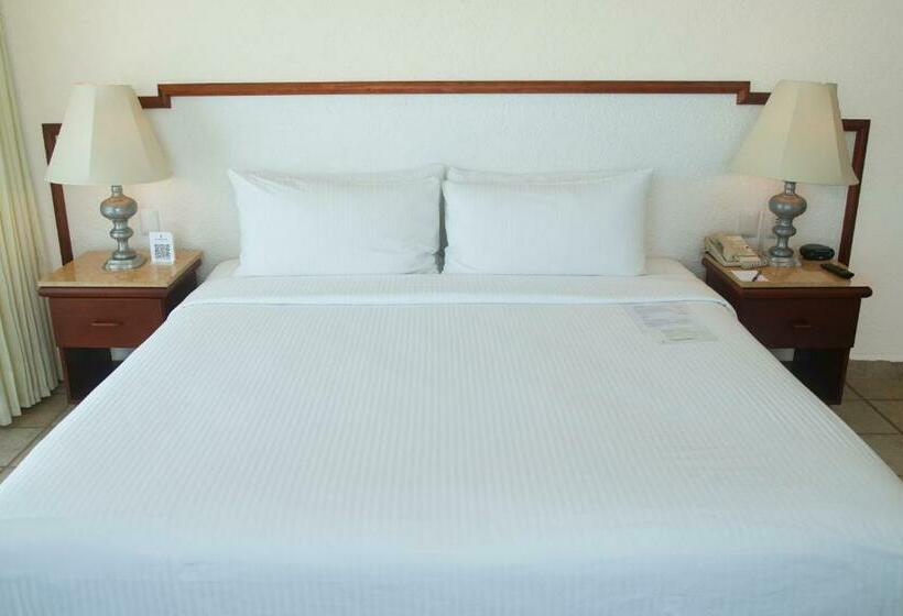 سوئیت با تخت بزرگ, Emporio Ixtapa   With Optional All Inclusive