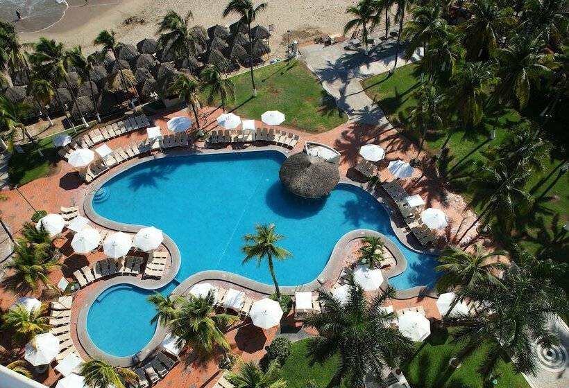 اتاق سوپریور با چشم‌انداز کوهستان, Emporio Ixtapa   With Optional All Inclusive