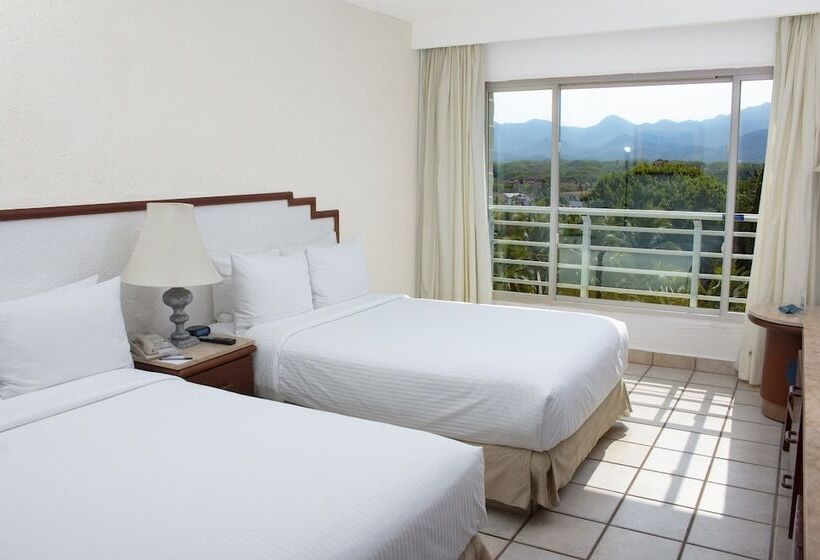 اتاق سوپریور با چشم‌انداز کوهستان, Emporio Ixtapa   With Optional All Inclusive